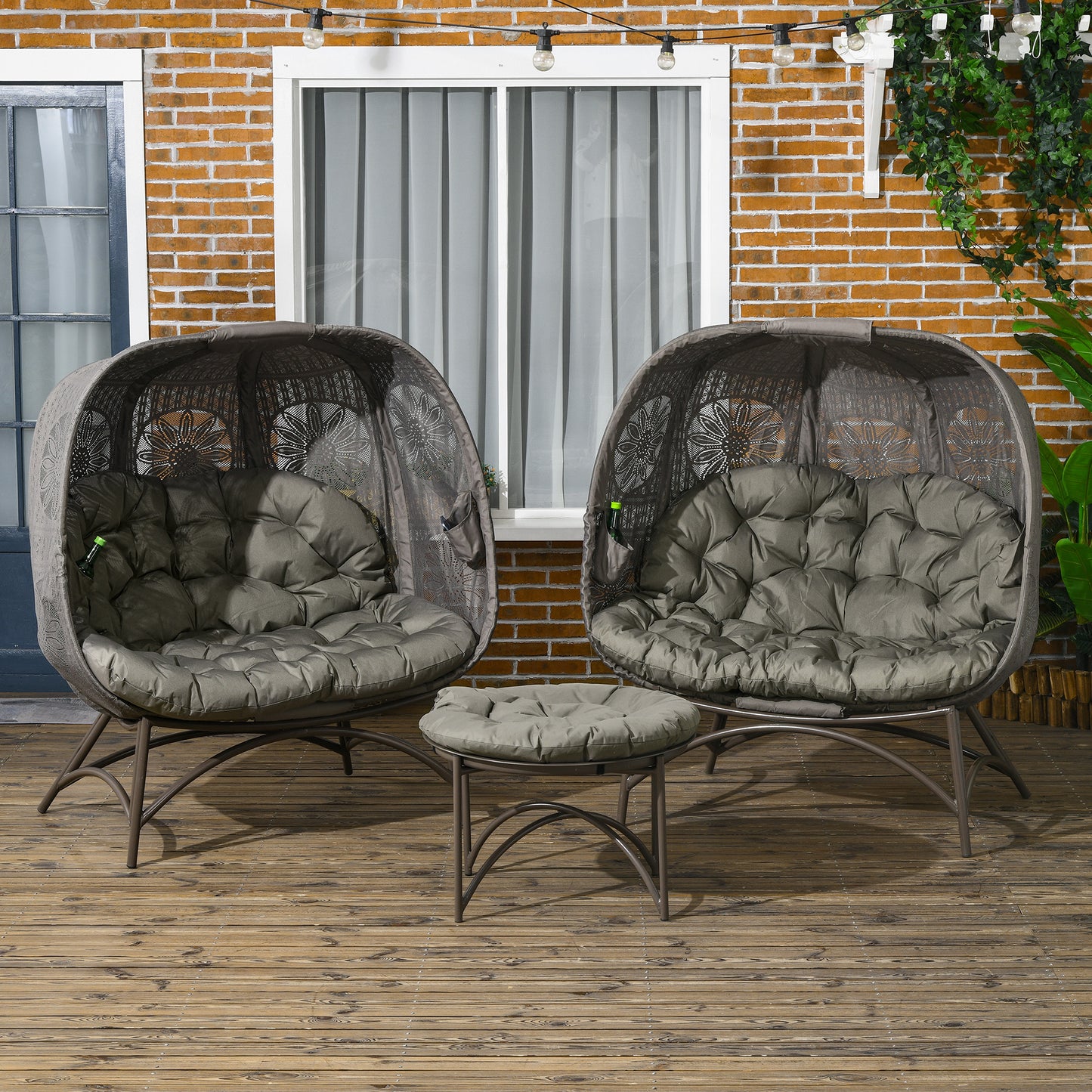 Outsunny havemøbel sæt, 2 rattan lænestole med sidebord, sammenfoldelig, siddepuder, metalramme, farve: sand