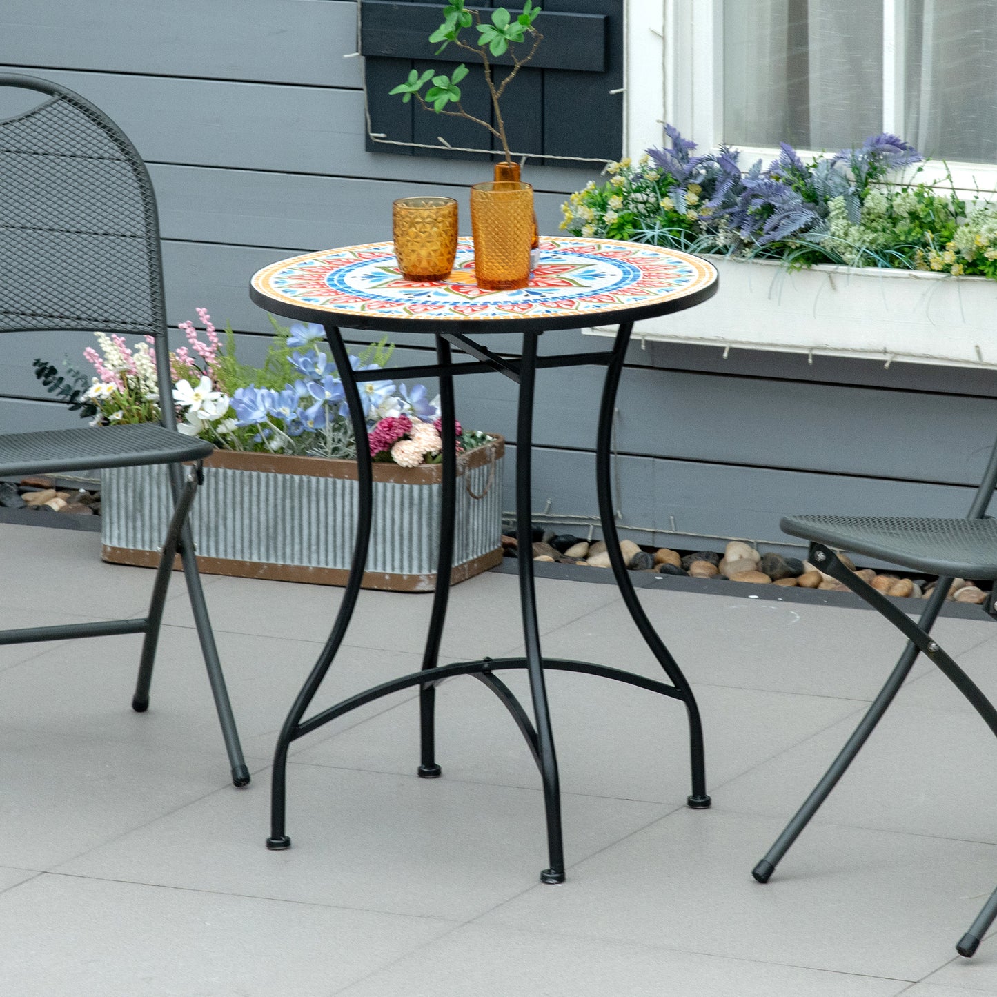 Outsunny havetabel Ø60 cm, vejrbestandig metal balkonbord, spisebord til udendørs brug, campingbord, sidebord, rund terrassebord til have, terrasse, balkon, rød+blå+hvid