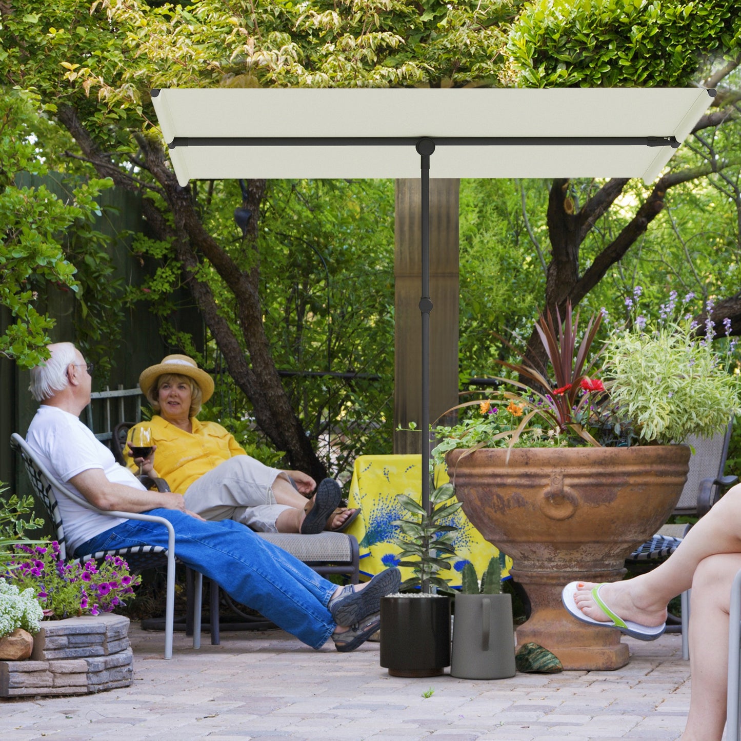 Outsunny Parasol, 180 grader drejelig, højdejusterbar, haveparasol med aluminiumsstang, 150x205cm, beige